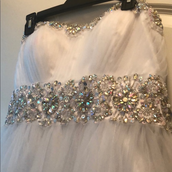 Gorgeous White Strapless Prom or Wedding Dress - Picture 2 of 7